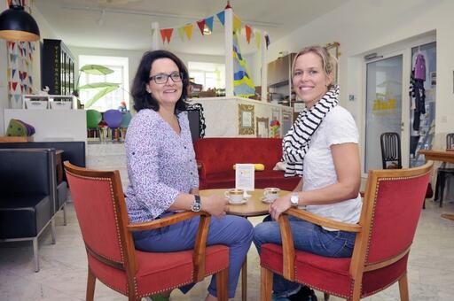 Heidi Theus und Irina Domenig, Gründerinnen und Leiterinnen des Familienzentrums Planaterra